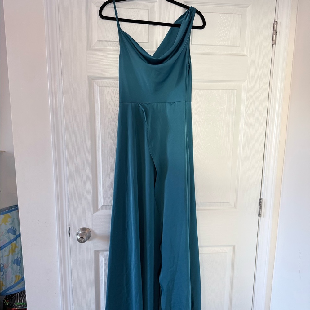 Elegant Teal Goen